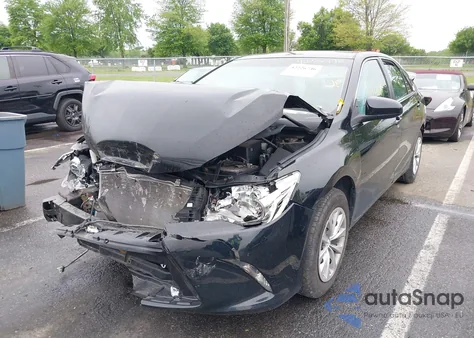 2016 Toyota Camry Le z USA, uszkodzony, nr VIN 4T4BF1FK5GR552930